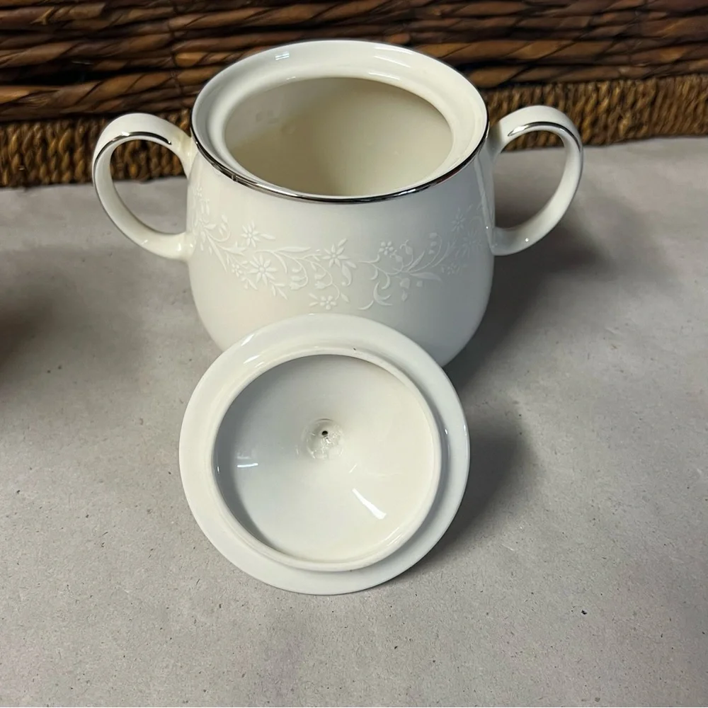 Noritake Fine China Lorelei 7541 Sugar Bowl and Creamer